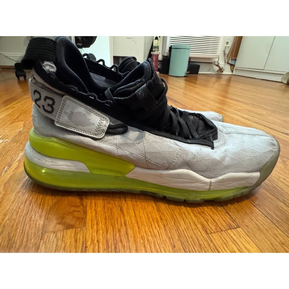 Air Jordan Proto-Max 720 Men's Size 13 Wolf Grey Volt Black Sneakers